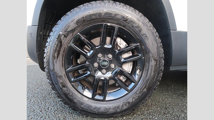 2025 認定中古車 Land Rover Defender 110 フジホワイト D350 ディーゼルマイルドハイブリッド S
