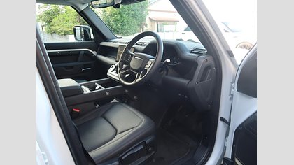 Defender 110 2