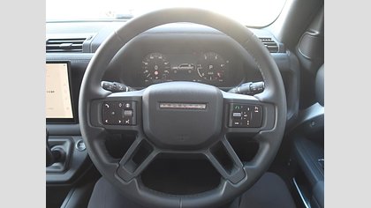 Defender 110 4