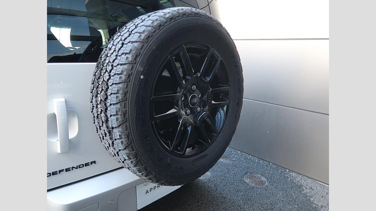 2025 認定中古車 Land Rover Defender 110 フジホワイト D350 ディーゼルマイルドハイブリッド S