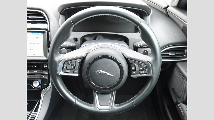 2017 認定中古車 Jaguar XE Narvik Black ディーゼル PRESTIGE
