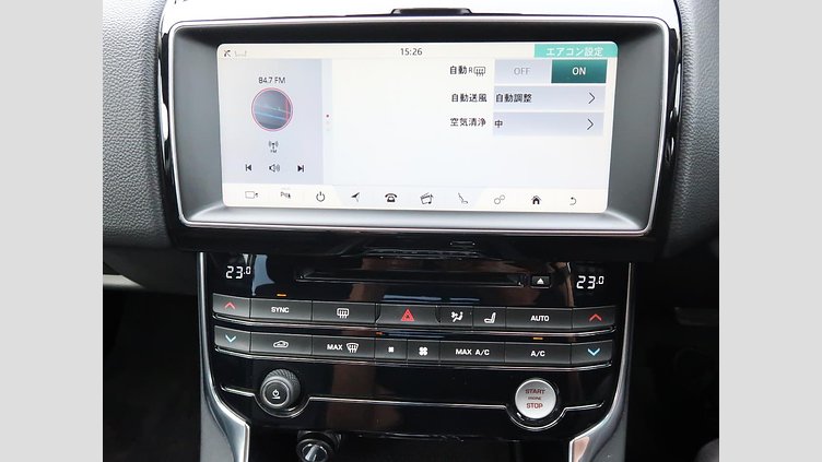 2017 認定中古車 Jaguar XE Narvik Black ディーゼル PRESTIGE