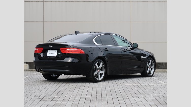 2017 認定中古車 Jaguar XE Narvik Black ディーゼル PRESTIGE