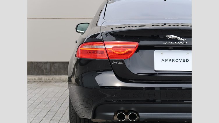 2017 認定中古車 Jaguar XE Narvik Black ディーゼル PRESTIGE