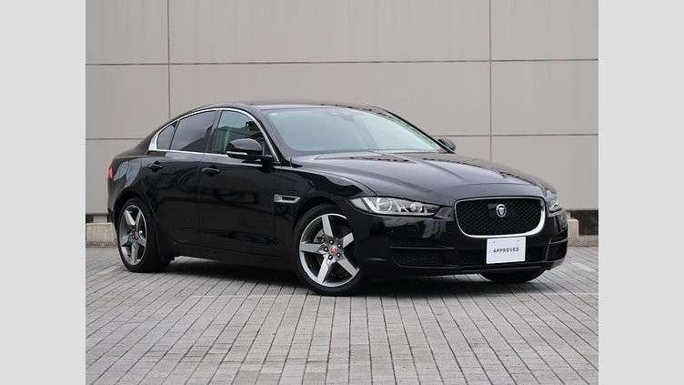 2017 認定中古車 Jaguar XE Narvik Black ディーゼル PRESTIGE