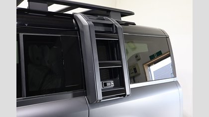 Defender 130 13