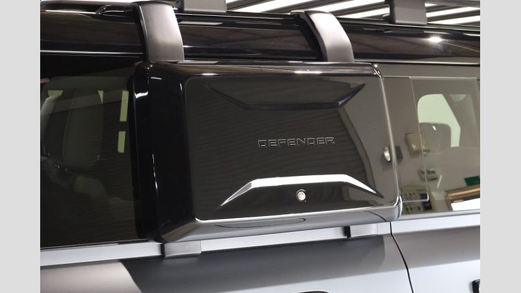 2025 認定中古車 Land Rover Defender 130 カルパチアングレイ D350 ディーゼルマイルドハイブリッド X-Dynamic SE
