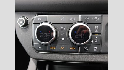 Defender 110 3