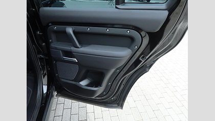 Defender 110 14