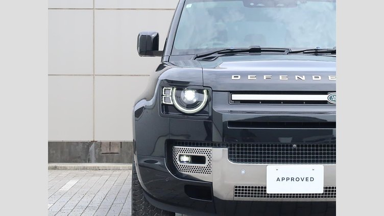 2023 認定中古車 Land Rover Defender 110 Santorini Black 3.0 litre i6D​ S