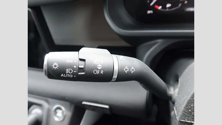 2023 認定中古車 Land Rover Defender 110 Santorini Black 3.0 litre i6D​ S