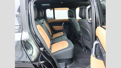 Defender 110 77