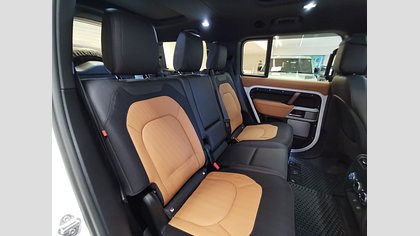 Defender 130 4