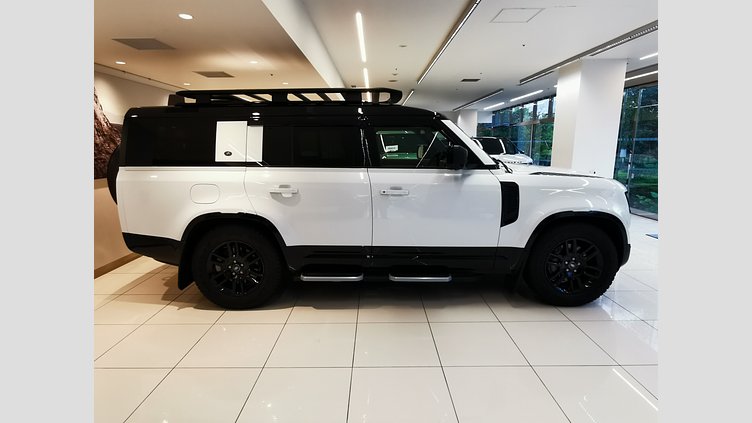 2024 認定中古車 Land Rover Defender 130 フジホワイト D300 AWD（AT） X-DYNAMIC HSE