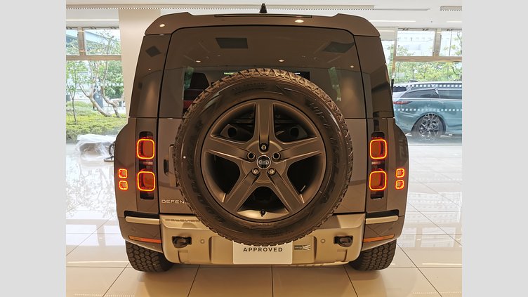 2025 認定中古車 Land Rover Defender 110 カルパチアングレイ D350 ディーゼルマイルドハイブリッド X-Dynamic SE
