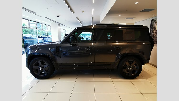 2025 認定中古車 Land Rover Defender 110 カルパチアングレイ D350 ディーゼルマイルドハイブリッド X-Dynamic SE
