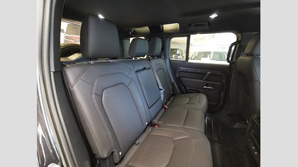 Defender 110 4