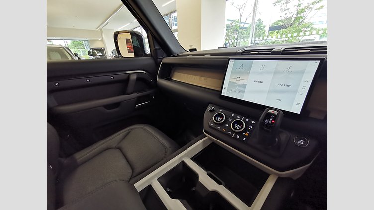 2025 認定中古車 Land Rover Defender 110 カルパチアングレイ D350 ディーゼルマイルドハイブリッド X-Dynamic SE