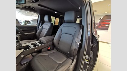 Defender 110 2