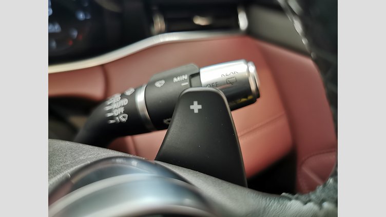 2019 認定中古車 Land Rover Range Rover Evoque フィレンツェレッド P200 SE