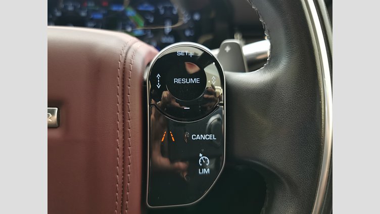 2019 認定中古車 Land Rover Range Rover Evoque フィレンツェレッド P200 SE