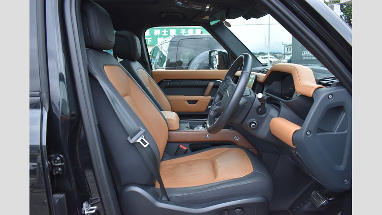 2023 認定中古車 Land Rover Defender 110 サントリーニブラック D300 AWD（AT） X