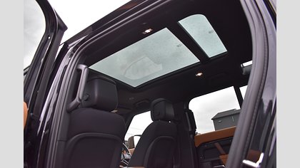 Defender 110 6