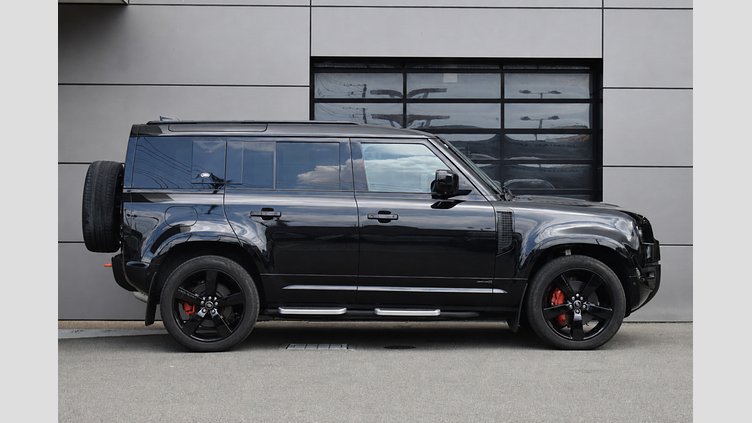 2023 認定中古車 Land Rover Defender 110 サントリーニブラック D300 AWD（AT） X