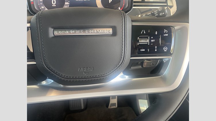 2025 認定中古車 Land Rover Range Rover ヴァレジネブルー D350 AWD MHEV（AT） スタンダードホイールベース SE