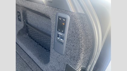 Range Rover 27