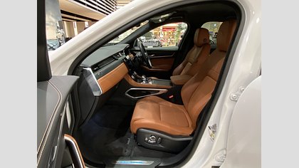 F-Pace 2