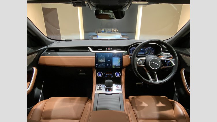 2024 認定中古車 Jaguar F-Pace オストゥーニパールホワイト P400e ガソリン プラグインハイブリッド R-DYNAMIC HSE