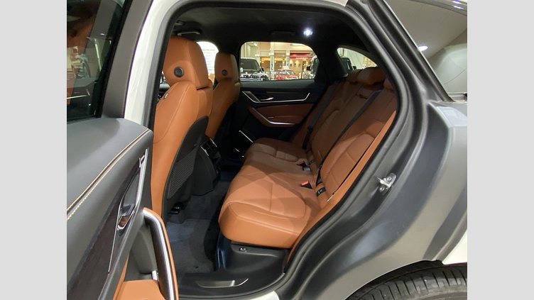 2024 認定中古車 Jaguar F-Pace オストゥーニパールホワイト P400e ガソリン プラグインハイブリッド R-DYNAMIC HSE