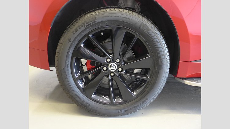 2023 認定中古車 Jaguar F-Pace フィレンツェレッド D204 AWD（オートマチック）MHEV R-DYNAMIC SE　D200