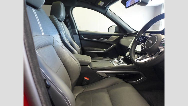 2023 認定中古車 Jaguar F-Pace フィレンツェレッド D204 AWD（オートマチック）MHEV R-DYNAMIC SE　D200