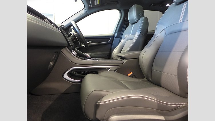 2023 認定中古車 Jaguar F-Pace フィレンツェレッド D204 AWD（オートマチック）MHEV R-DYNAMIC SE　D200