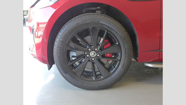 2023 認定中古車 Jaguar F-Pace フィレンツェレッド D204 AWD（オートマチック）MHEV R-DYNAMIC SE　D200