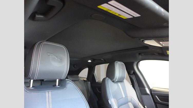 2023 認定中古車 Jaguar F-Pace フィレンツェレッド D204 AWD（オートマチック）MHEV R-DYNAMIC SE　D200