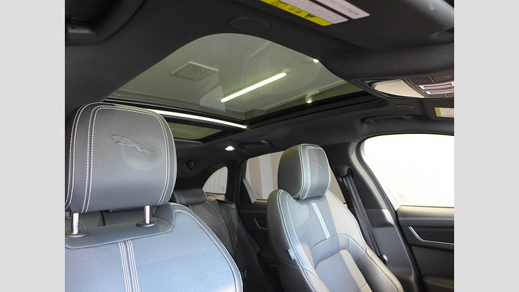2023 認定中古車 Jaguar F-Pace フィレンツェレッド D204 AWD（オートマチック）MHEV R-DYNAMIC SE　D200