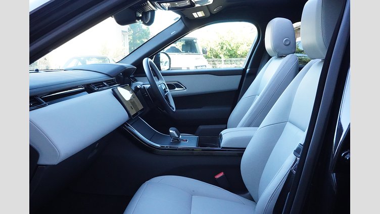 2025 認定中古車 Land Rover Range Rover Velar サントリーニブラック D200マイルドハイブリッド（ディーゼル） Dynamic SE