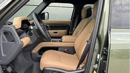 Defender 110 6