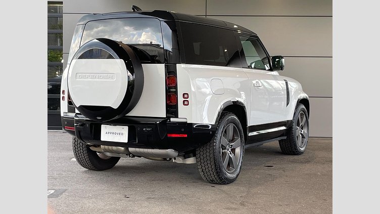 2025 認定中古車 Land Rover Defender 90 フジホワイト D350 ディーゼルマイルドハイブリッド X-Dynamic HSE