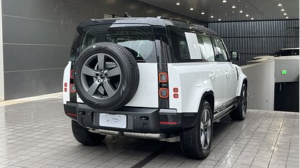 Defender 110 1