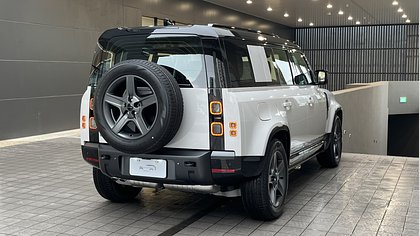 Defender 110 1