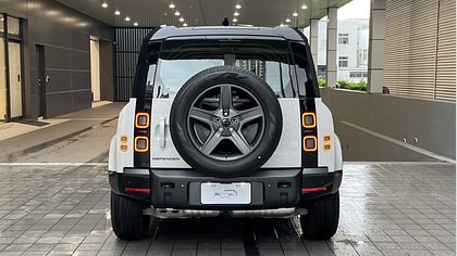 Defender 110 3