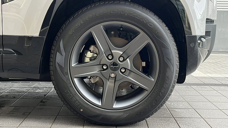 2026 新車 Land Rover Defender 110 (1CN) Borasco Grey 布拉斯卡灰 D250  輕油電混合 X-Dynamic SE