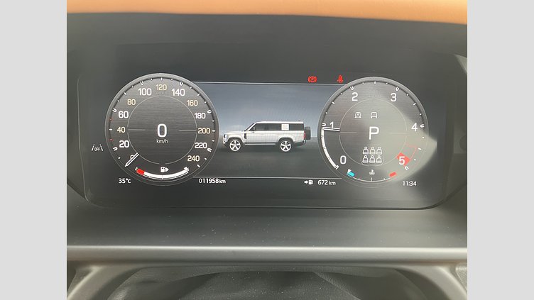 2024 認定中古車 Land Rover Defender 130 フジホワイト D300 AWD（AT） X-DYNAMIC HSE