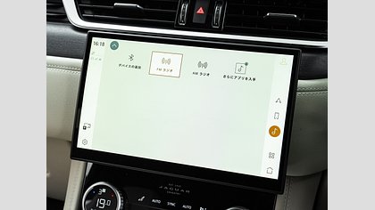F-Pace 27