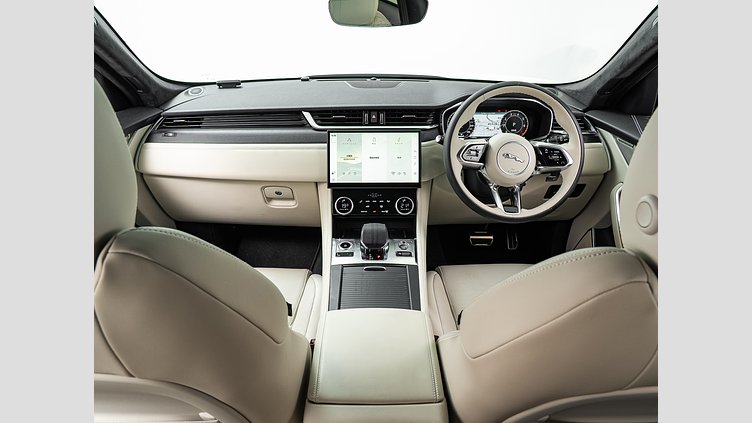 2024 認定中古車 Jaguar F-Pace オストゥーニパールホワイト P250 AWD（オートマチック） R-DYNAMIC HSE　P250