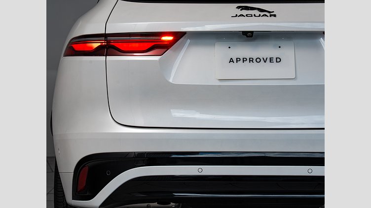 2024 認定中古車 Jaguar F-Pace オストゥーニパールホワイト P250 AWD（オートマチック） R-DYNAMIC HSE　P250